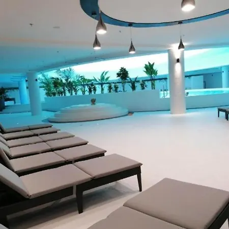 公寓 Hanza Tower Gold - 24 Pool &